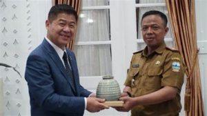 kabupaten garut terima permintaan kerjasama dengan walikota sue-machi untuk mengirim pekerja ke jepang