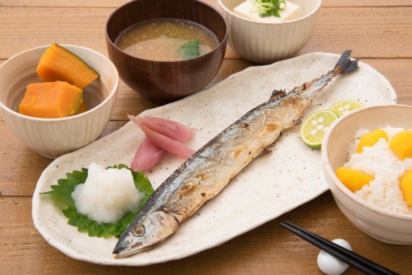 Grilled and salted mackerel pike with chestnut rice special Grilled and salted mackerel pike with chestnut rice special